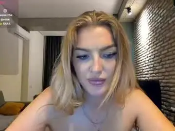 Chaturbate Live Sex Cam of hi_lina