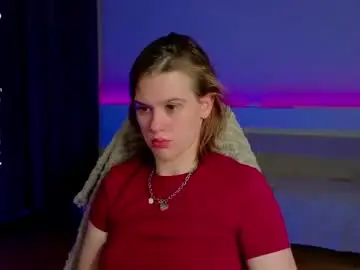 Chaturbate Live Sex Cam of lorapuffs