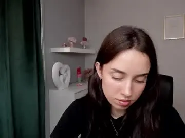 Chaturbate Best live sex cam show of adelesolo