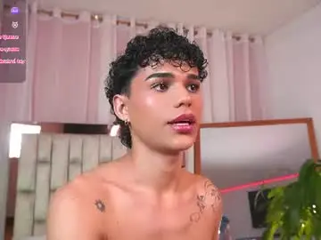 Chaturbate Live Sex Cam of kai_onfire