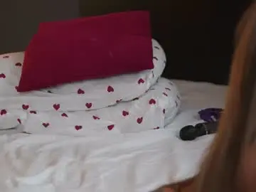 Chaturbate Free Live Porn of evelyn_evyy