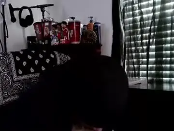 Chaturbate Live Sex Cam of rickavelli