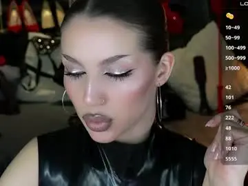 Chaturbate Free Porn Cam of mistress_darsy