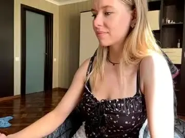 Chaturbate Live Sex Cam of iveydiefendorf