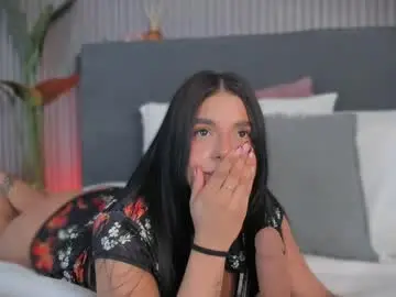 Chaturbate Adult Video Chat of emelie_89