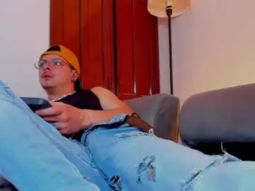Chaturbate Free Porn Cam of leo_hunt