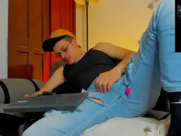 Chaturbate Live Porn of leo_hunt