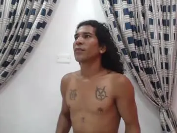 Chaturbate Live Sex of elagabalo_foxxx