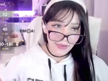 Chaturbate Live Sex Cam of shyangie24