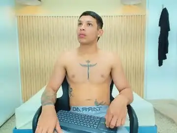 Chaturbate Best live sex cam show of brandon_mercuri