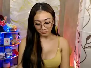 Chaturbate Adult Video Chat of pia_worthsback