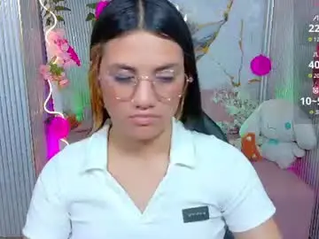 Chaturbate Adult Video Chat of chiara_tay
