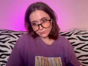 Chaturbate Live Sex Cam of diana_floweri