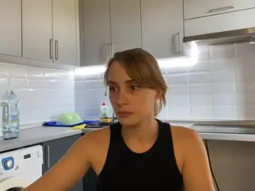 Chaturbate Sex Cam of litle_girl05