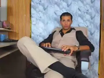 Chaturbate Free Porn Cam of hiddenoffice