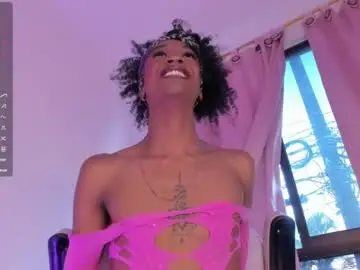 Chaturbate Best live sex cam show of mia_royal