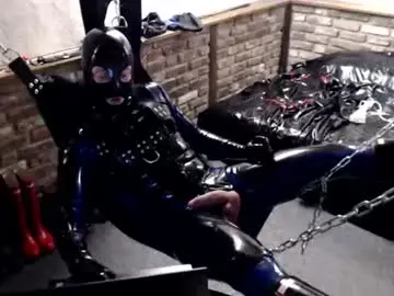 Chaturbate Live Sex Cam of latexboy93