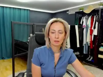 Chaturbate Best live sex cam show of julia__cherry_