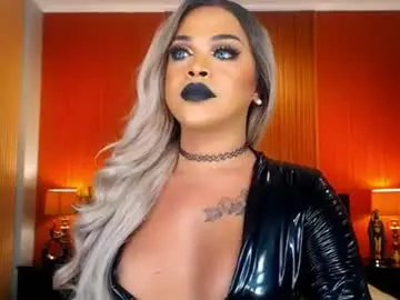 Chaturbate Watch Live Sex Cams of urmajestytyra