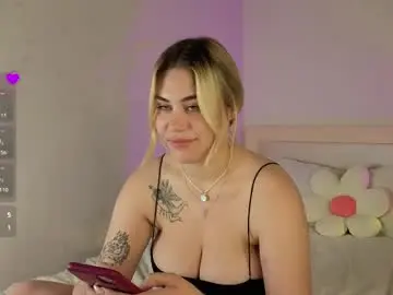 Chaturbate Watch Live Sex Cams of momento_marie