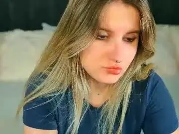 Chaturbate Live Sex Cam of daryana_gray