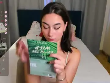 Chaturbate Live Sex Cam of andreajohnsons