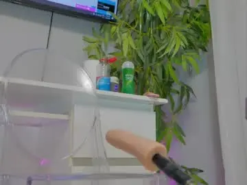 Chaturbate Sex Chat of luckystrikee_