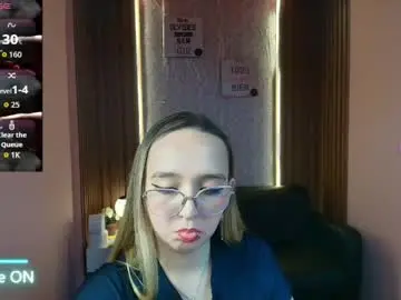 Chaturbate Adult Webcam of liaroberts1