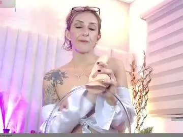 Chaturbate Best live sex cam show of im_helina