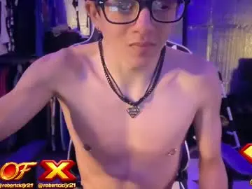 Chaturbate Watch Live Sex Cams of robertcicijr21