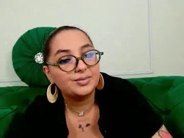 Chaturbate Best live sex cam show of allyiah