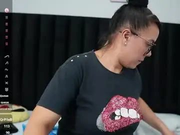 Chaturbate Best live sex cam show of hornylatimommy