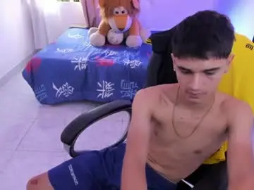 Chaturbate Live Sex of aron_boyy
