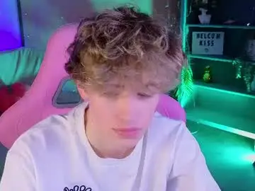 Chaturbate Adult Webcam of curly_twinkboy
