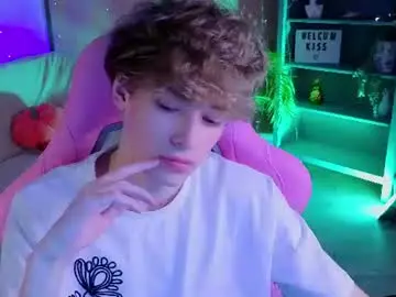 Chaturbate Adult Webcam of curly_twinkboy