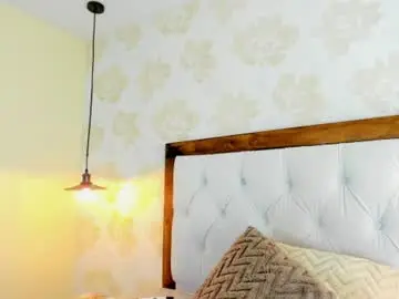 Chaturbate Live Sex Cam of irisclark1