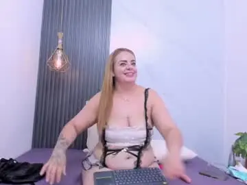 Chaturbate Live Sex Cam of alissonharris