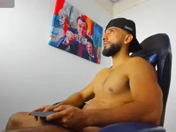 Chaturbate Live Sex of yiyo10_