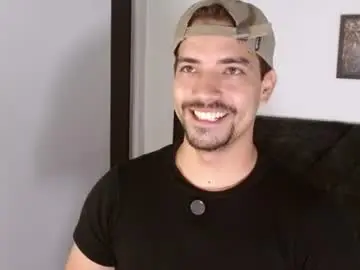 Chaturbate Free Live Porn of ian_davis