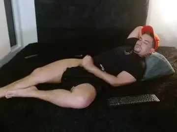 Chaturbate Live Sex Cam of ian_davis