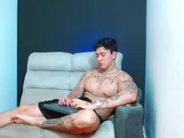 Chaturbate Live Porn of justinfuller_31