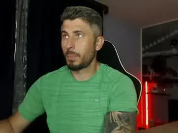 Chaturbate Live Sex Cam of andysoul340