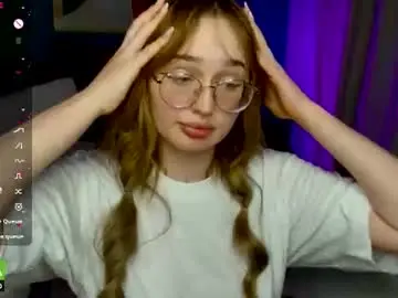 Chaturbate Live Sex Cam of arcticivy