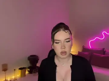 Chaturbate Live Sex Cam of mistress_of_hearts