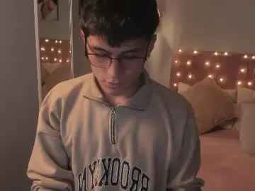 Chaturbate Nude Webcam of ryan_valentino