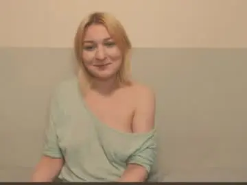 Chaturbate Live Sex Cam of the_basic_instinctt