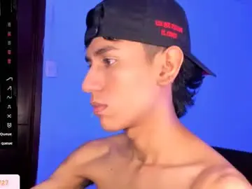Chaturbate Live Sex Cam of damien_howard