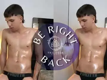 Chaturbate Free Live Porn of andy_miller5