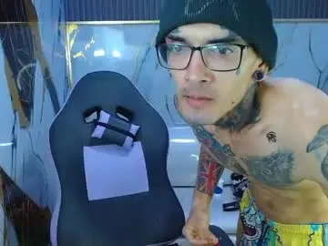 Chaturbate Live Porn of boy_tatto77