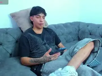 Chaturbate Live Porn of kroywave